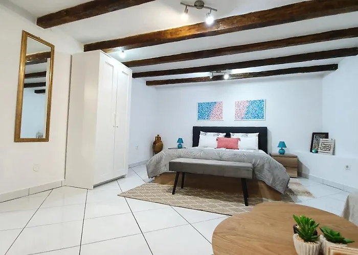 스튜디오 토니 *