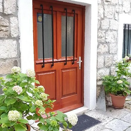 Apartman Studio Tony *